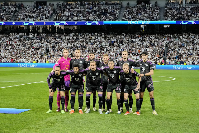 📸F. C. BAYERN MÜNCHEN 📆8 mayo 2024 ⬆️Manuel Neuer, Eric Dier, Noussair Mazraoui, Joshua Kimmich, Matthijs de Ligt, Aleksandar Pavlović. ⬇️Leroy Sané, Serge Gnabry, Harry Kane, Jamal Musiala, Konrad Laimer. REAL MADRID C. F. 2 🆚 F. C. BAYERN MÚNICH 1 Resultado eliminatoria: REAL MADRID CF 4 🆚 FC BAYERN MÚNICH 3 Miércoles 08/05/2024, 21:00 horas. Liga de Campeones de la UEFA, semifinal, partido de vuelta. Madrid, España, estadio Santiago Bernabéu: 76.579 espectadores. GOLES: ⚽0-1: 68’, Alphonso Davies. ⚽1-1: 88’, Joselu. ⚽2-1: 90+1’, Joselu.