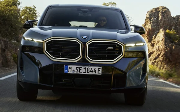 Novo BMW XM - SUV híbrido plug-in de 662 cv em lançamento oficial