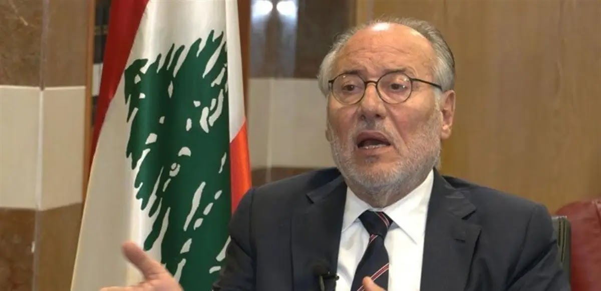 حرصًا على السلامة... بيان جديد من وزير التربية اللبناني عباس الحلبي: