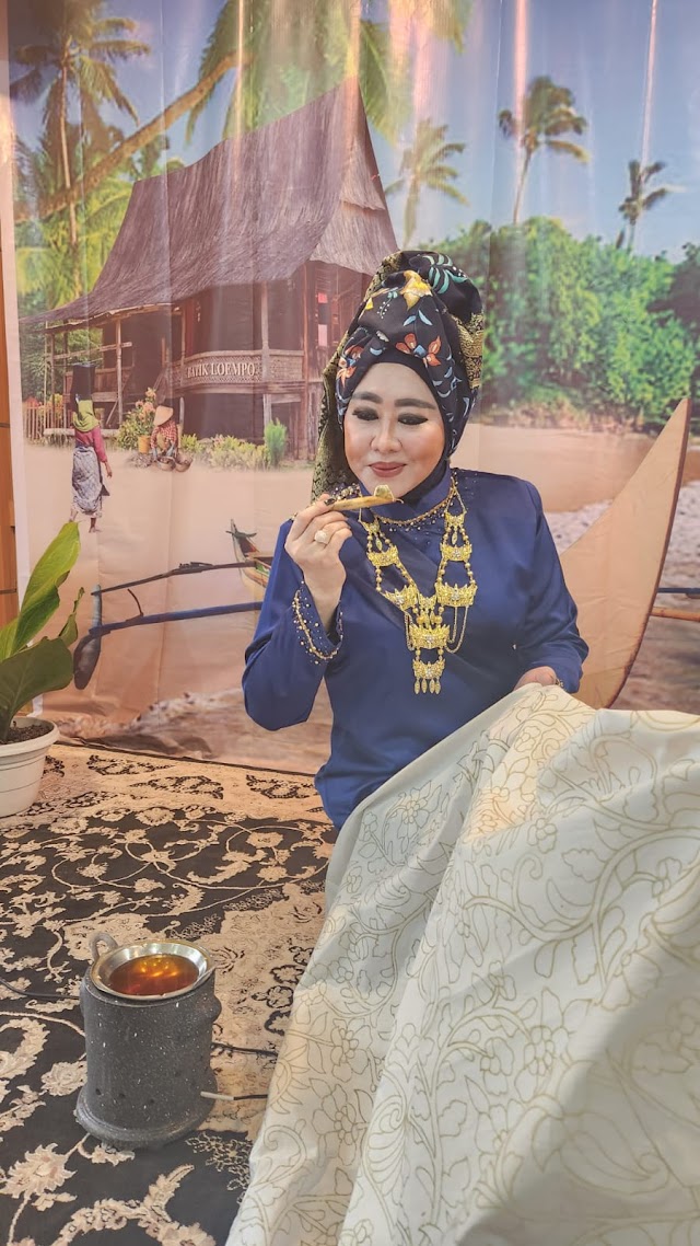 Hari Batik Nasional, Lisda Hendrajoni: Batik Merupakan Wajah Budaya Indonesia.