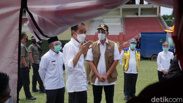 Ketua Satgas Doni Monardo Positif Covid-19 Usai Mendampingi Jokowi Tinjau Gempa Sulbar