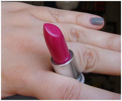 MAC CREMESHEEN LIPSTICK IN LICKABLE