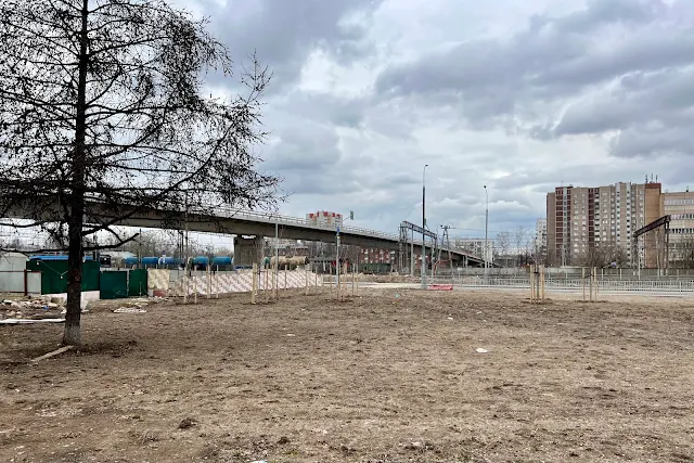 улица 800-летия Москвы, Керамический проезд, строящийся автомобильный путепровод над железнодорожной станцией Бескудниково