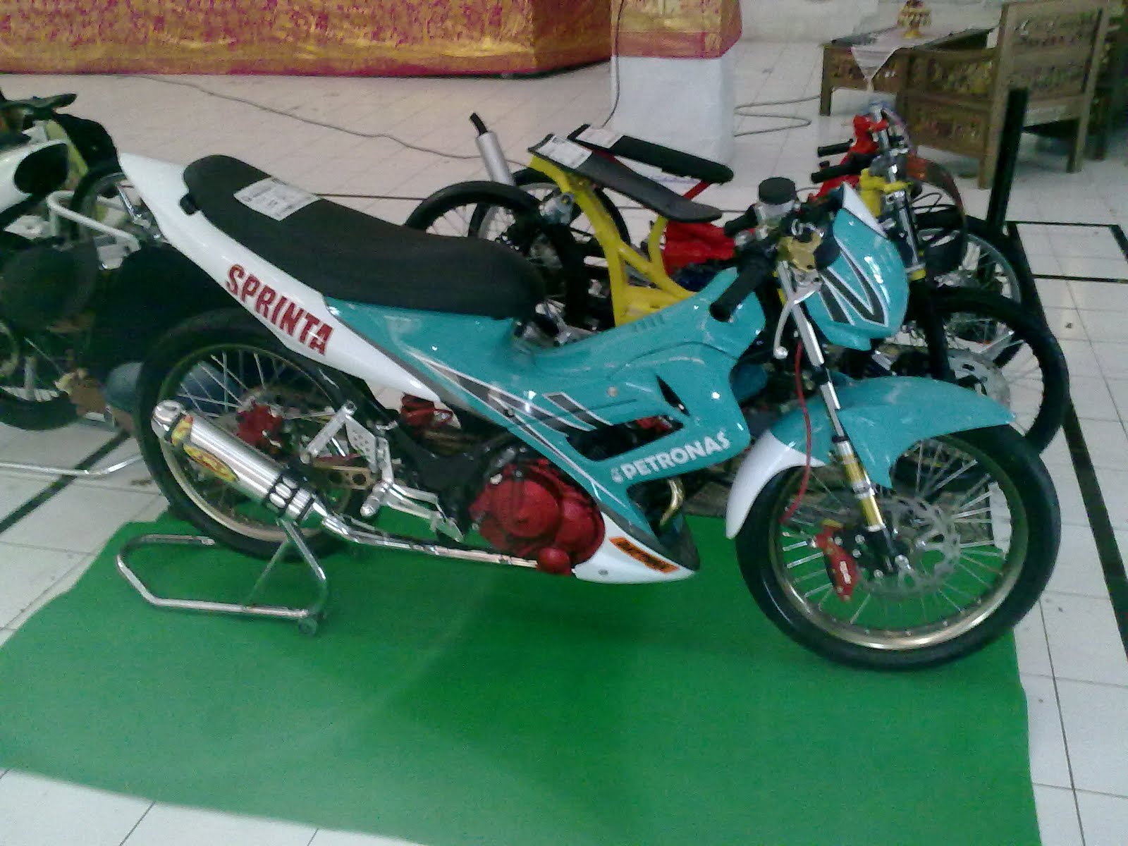 Agunk N1X Clown: modifikasi satria fu