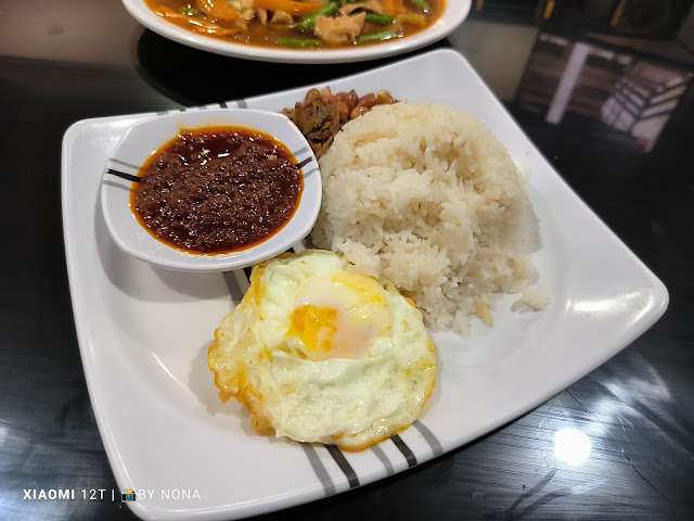 Nasi lemak telur