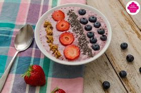 Pudding bowl aux fraises, myrtilles, graines de chia et granola - Bataille Food #57