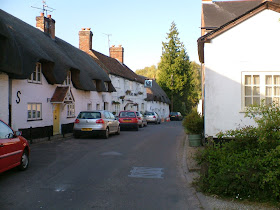 Pictures of thatched cottages in pretty English village