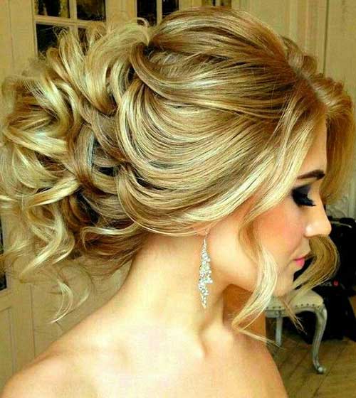 Perfect Hairstyle For The Prom