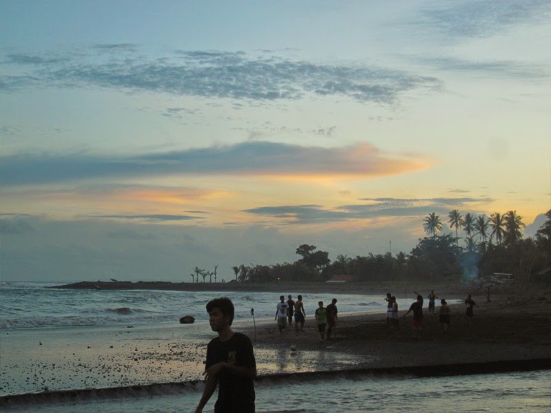 Tempat Wisata Pantai Saba Gianyar