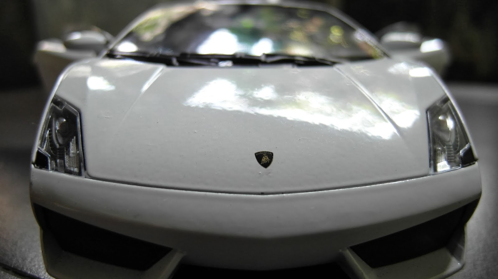 Lamborghini Badge - Cars Wallpapers