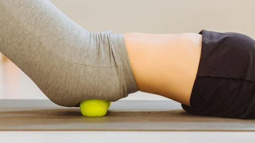 How to Use Tennis Ball to Relieve Sciatic Pain and Back Pain