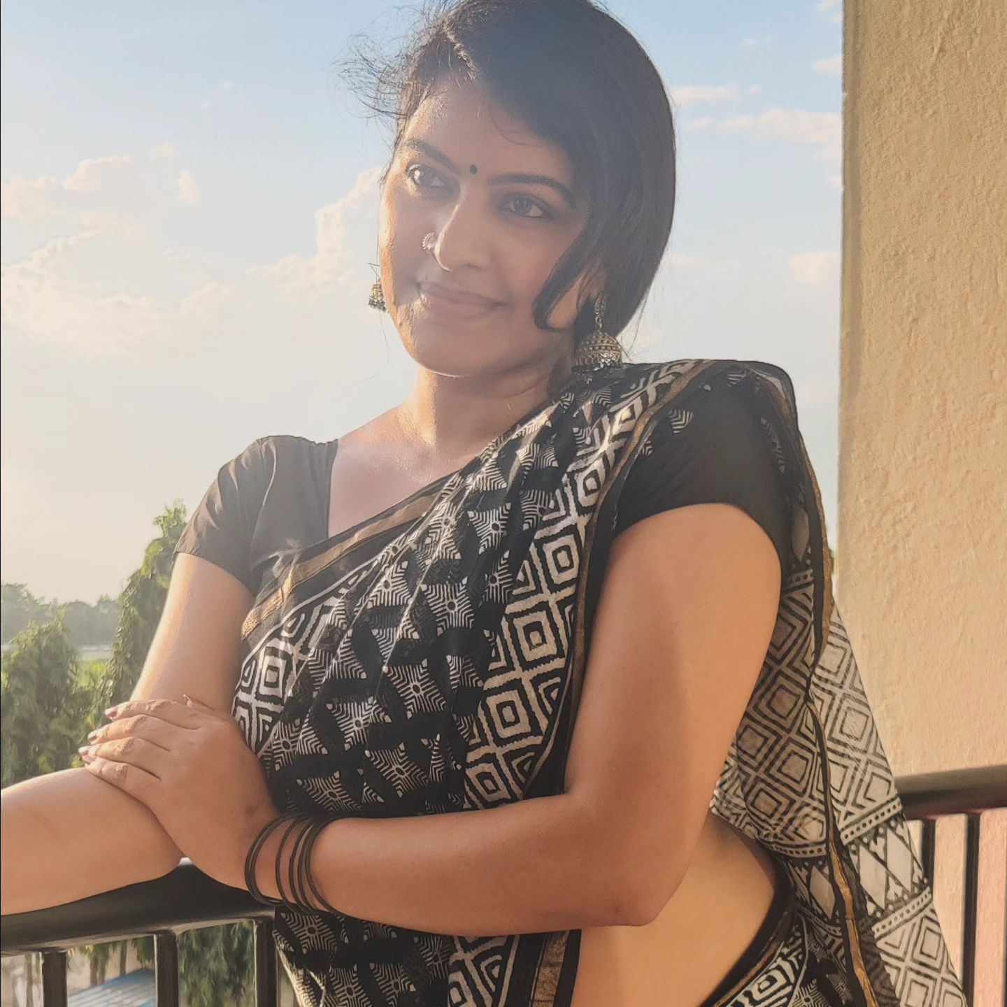 Rachitha Mahalakshmi Saree Navel