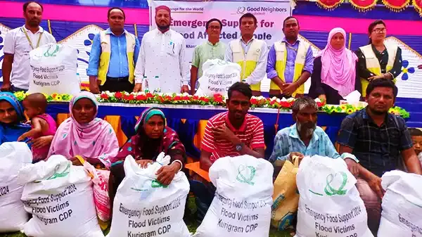 কুড়িগ্রামে ২ হাজার বন্যা কবলিত শিশু পরিবারে খাদ্য সামগ্রী বিতরণ