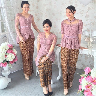 Memilih Model Kebaya Sesuai Trend Busana Tahun 2017