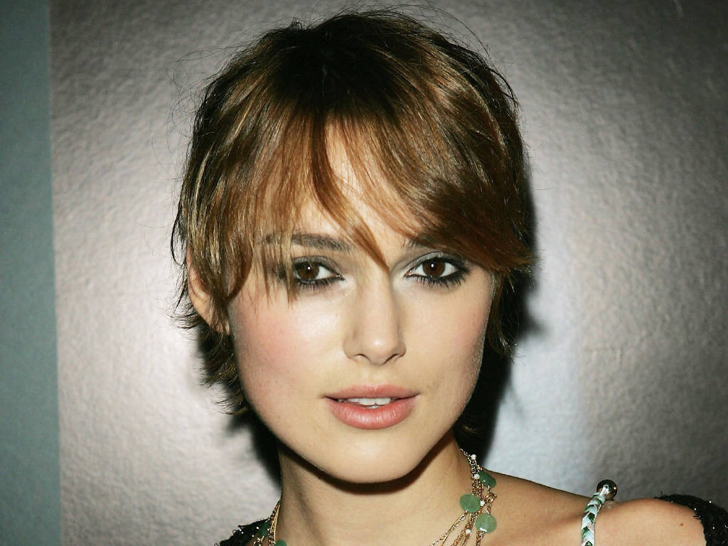 Keira Knightley's short hairstyles