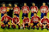 CLUB ATLÉTICO DE MADRID - Madrid, España - Temporada 1995-96 - López, Molina, Vizcaíno, Kiko, Caminero y Penev; Simeone, Santi, Toni, Solozábal y Pantic - R. C. D. ESPAÑOL DE BARCELONA 0, ATLÉTICO DE MADRID 2 (Kiko y Penev) - 18/02/1996 - Liga de 1ª División, jornada 27 - Barcelona, estadio de Sarriá