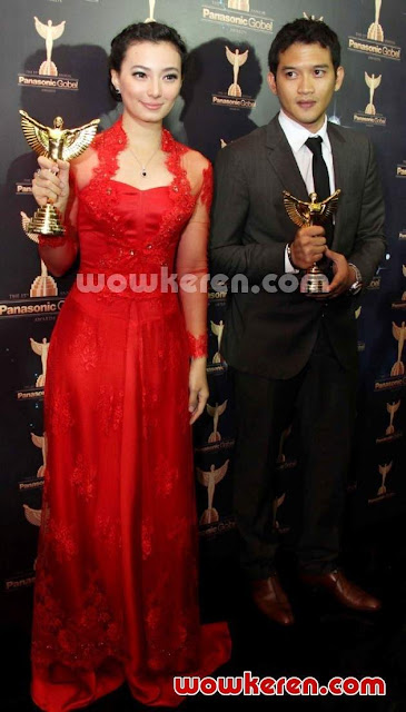 Asmirandah berhasil keluar sebagai the winner Panasonic Gobel Awards 2012 'Kategori Aktris Favorit'.