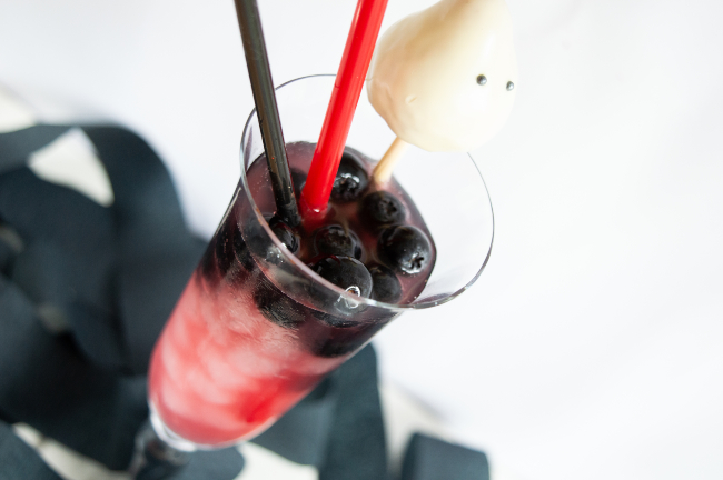 receta-coctel-fresas-arandanos