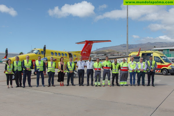 El Gobierno presenta el nuevo avión medicalizado del Servicio de Urgencias Canario