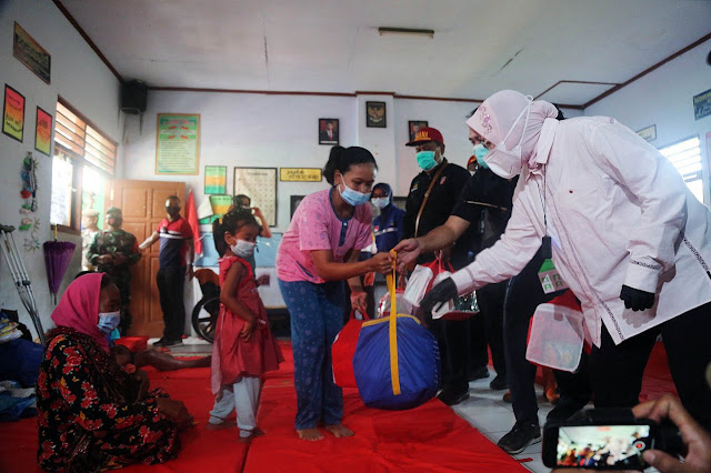 Mensos Himbau Percepatan Relokasi Rumah Korban Bencana Longsor Nganjuk