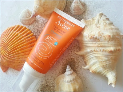 Avene Yağlı ve Akneli Ciltler İçin 30 Spf Güneş Kremi