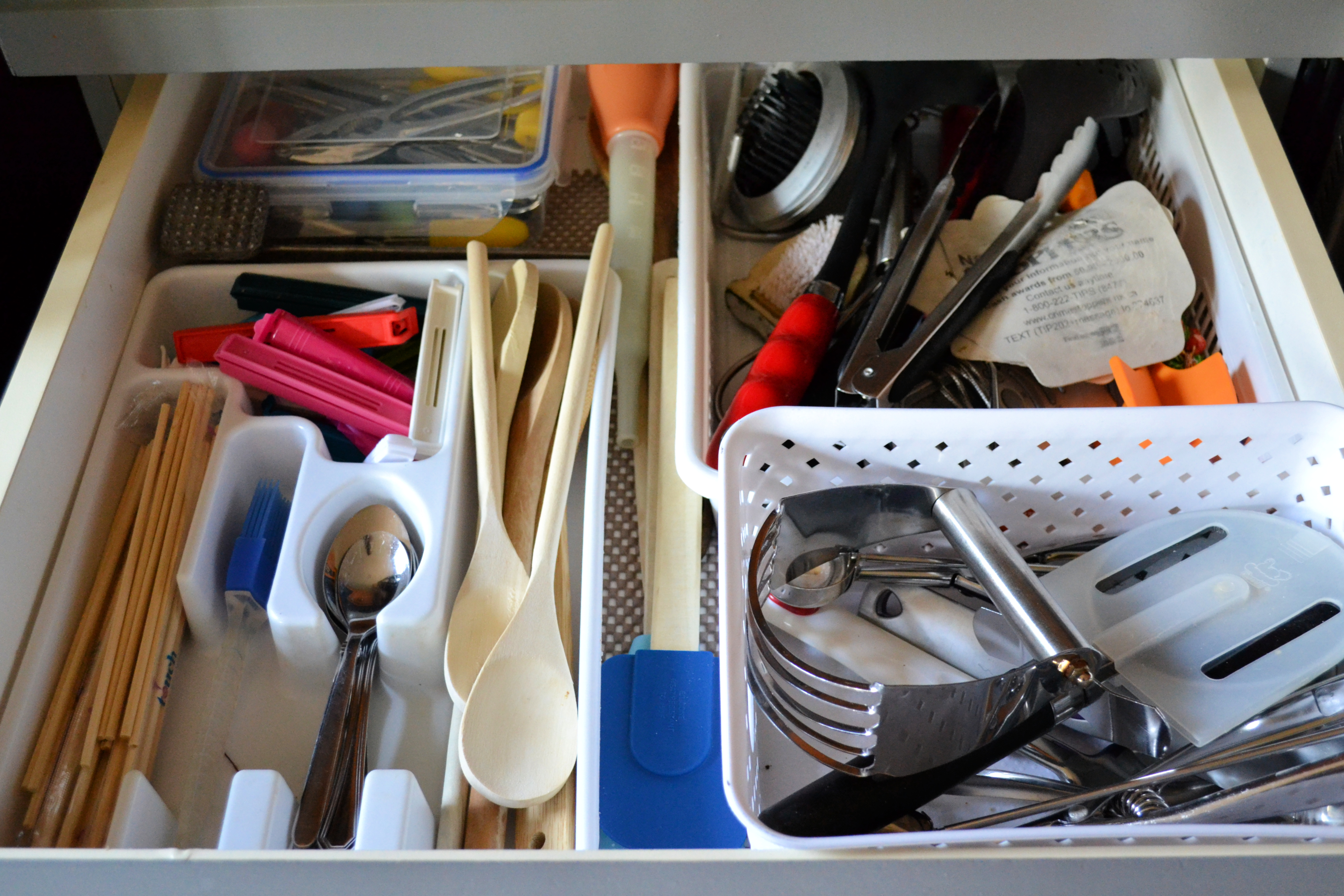 East Coast Mommy: Organizing Kitchen Drawers with CHEAP dollar store bins