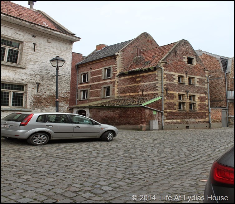 cobblestone streets cobblestone streets