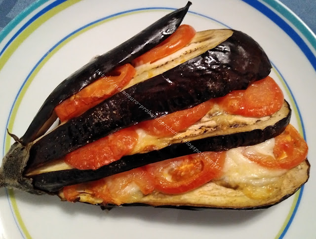 LIBRITOS DE BERENJENAS CON TOMATE Y MOZZARELLA.