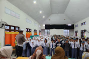 Sosialisasi Keselamatan Lalu Lintas oleh Kasat Lantas, Program 'Police Go To School' Sasar Pelajar di Sidrap