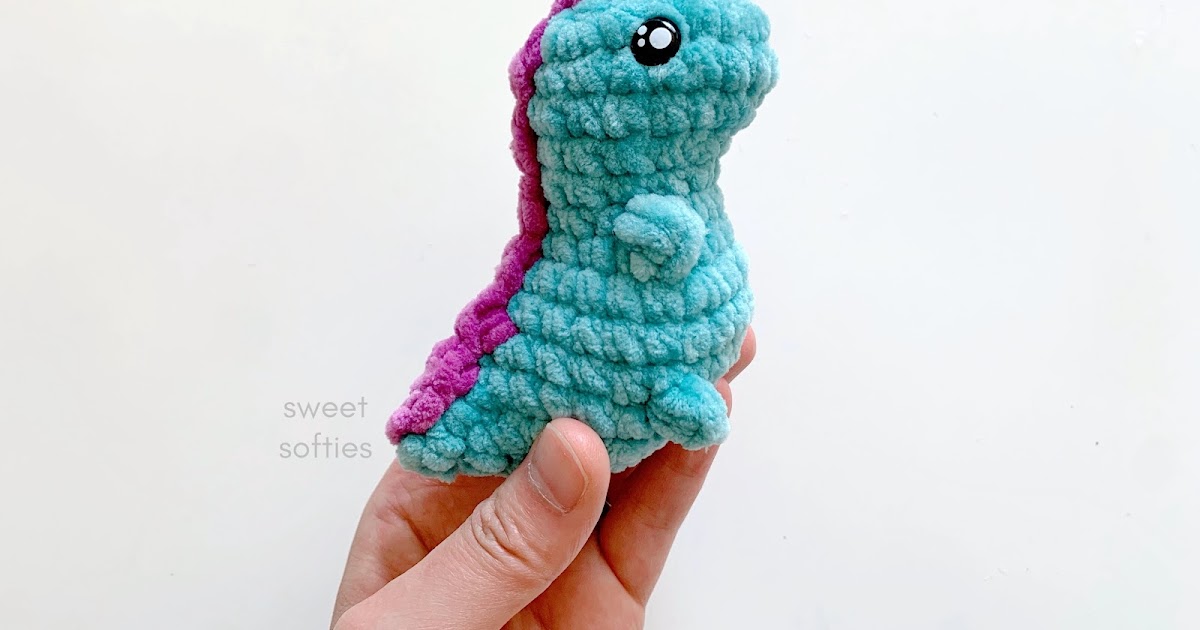 The Woobles Beginner Crochet Amigurumi Kit - Axolotl  Crochet amigurumi,  Crochet for beginners, Crochet projects