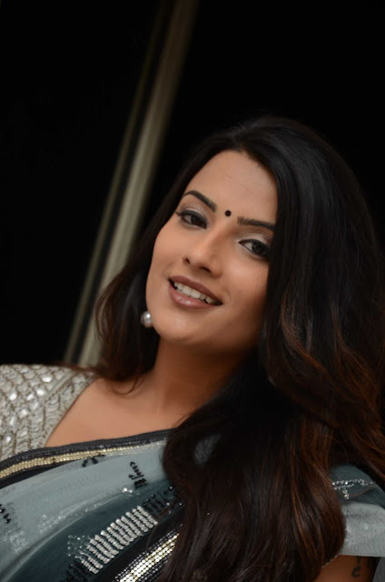 J, Jyothi, Jyothi hot pics, HD Actress Gallery, latest Actress HD Photo Gallery, Latest actress Stills, latest HD images, Hot saree pics, Saree pics, Telugu Movie Actress, Tollywood Actress, Indian Actress,Jyothi Latest Hot Saree exposing pics