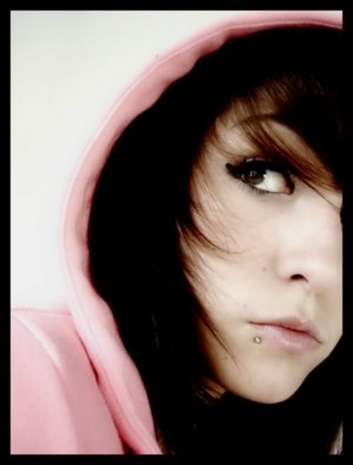 Emo Hair Emo Hairstyles Emo Haircuts: emo lip piercing Emo Hair Emo Hairstyles Emo Haircuts: emo lip piercing