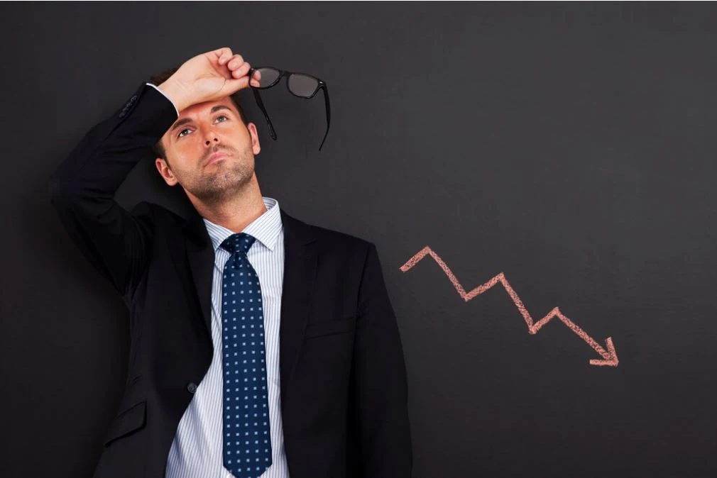 Chart depicting stock market fluctuations highlighting common investment pitfalls and strategies for successful investing