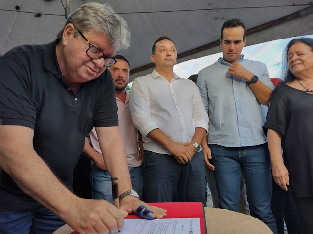 Em dia de visita ao Cariri, João Azevêdo entrega obras e autoriza novos investimentos que ultrapassam R$ 98,1 milhões para a região