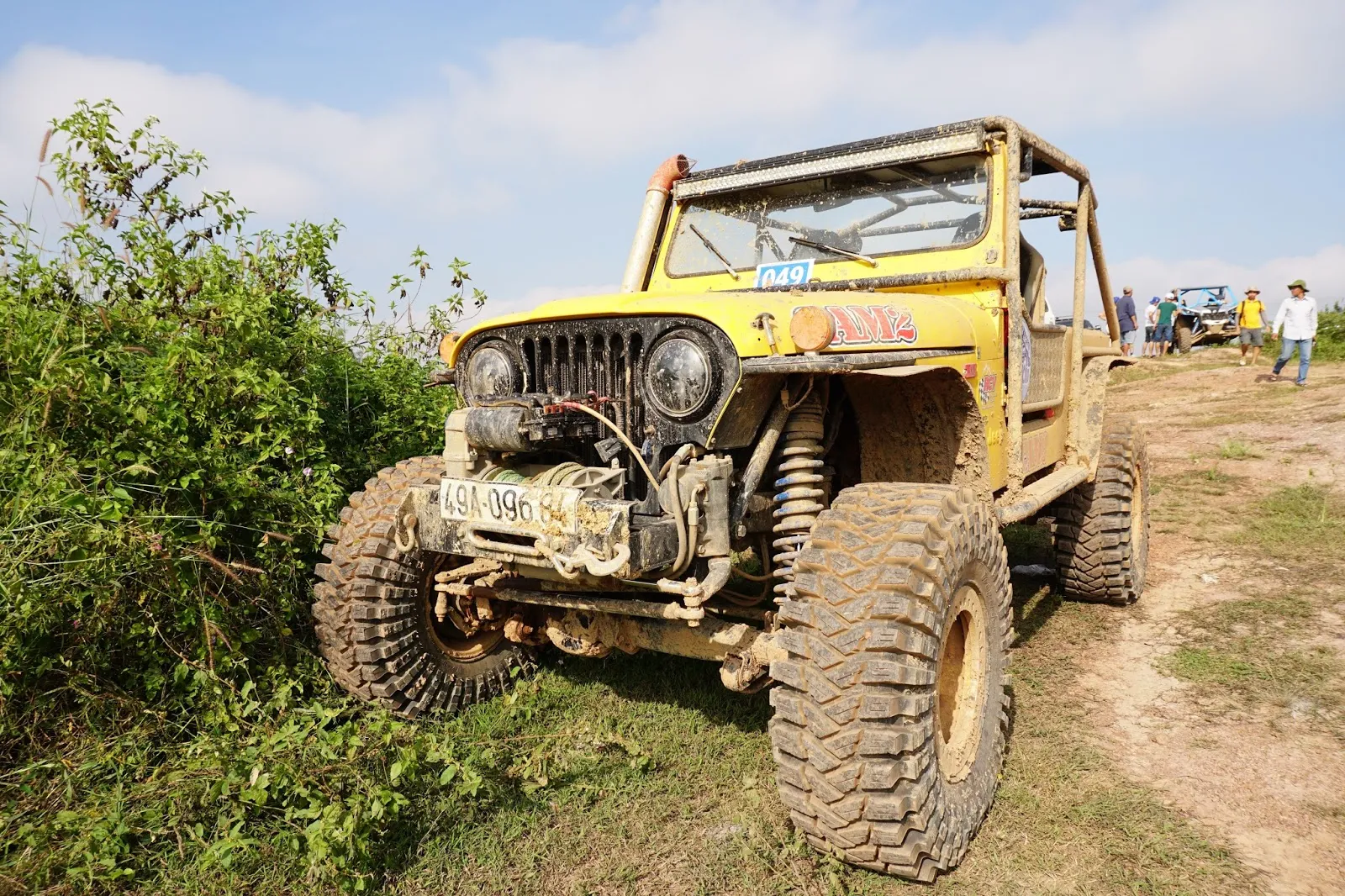 Chiếc Jeep Wrangler Vàng này trông vẫn còn khá mới và rất đẹp