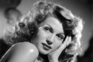 Rita Hayworth in Gilda seductive retro hairstyle