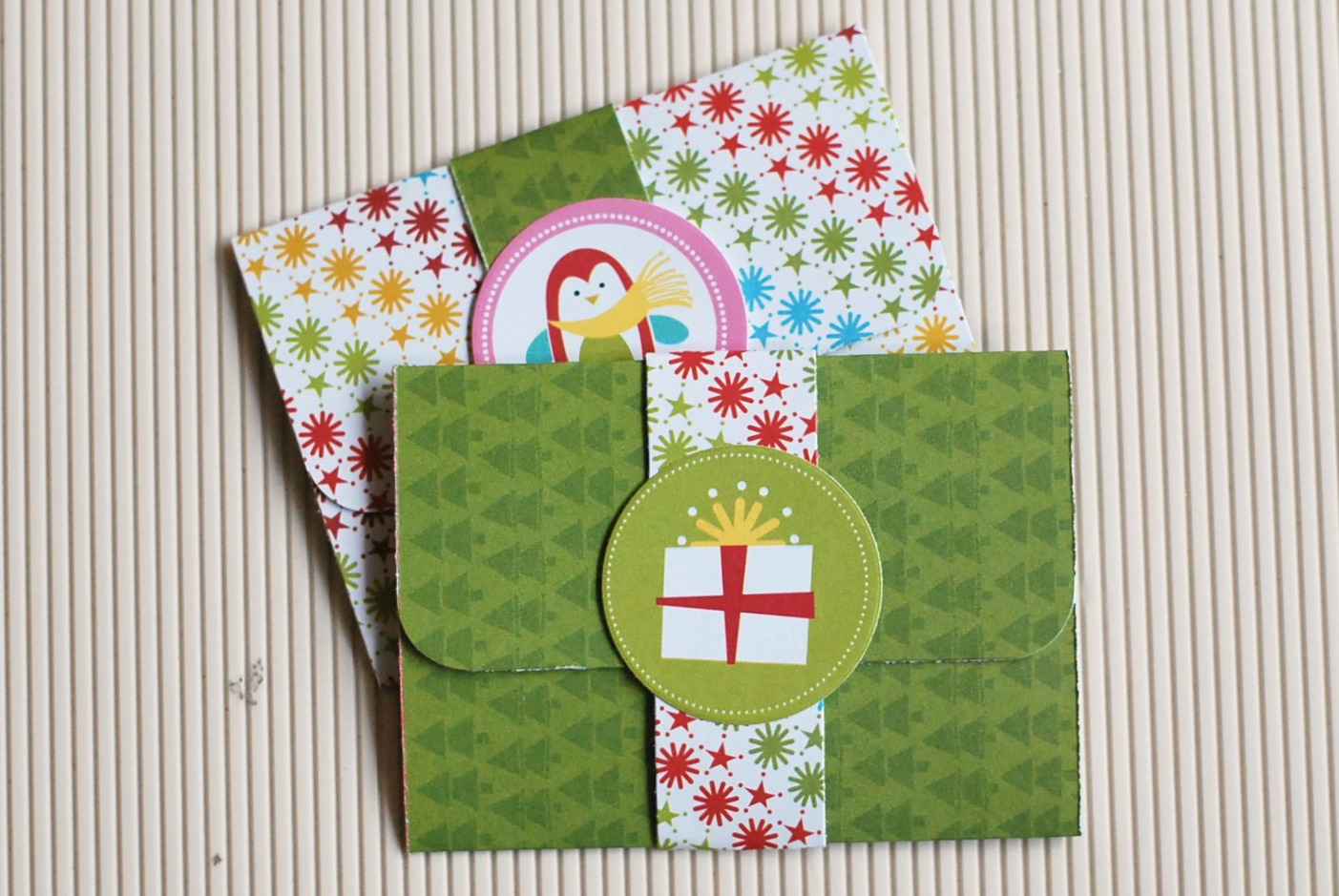 Enjoy the Season!: Gift card holder tutorial