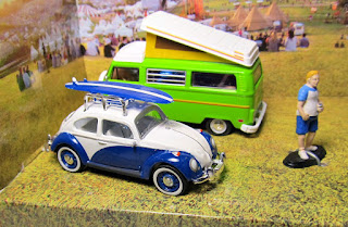 GreenLight Volkswagen Summer Festival Diorama