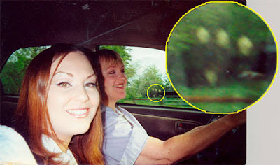 Real Ghost Photo: Roadside entities