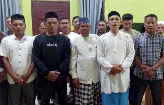 Datok Penghulu Di Aceh Tamiang Minta Maaf Atas Kejadian Rombongan Pengantin Injak Sajadah