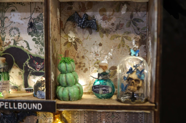 The Witches Cottage: A Tim Holtz Halloween Mixed Media Make