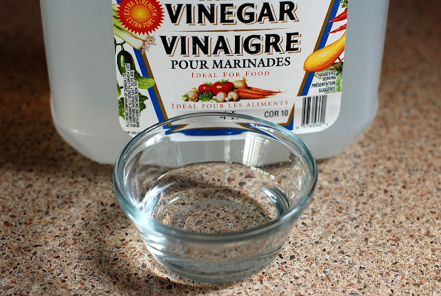 how to make glass cleaner from White vinegar