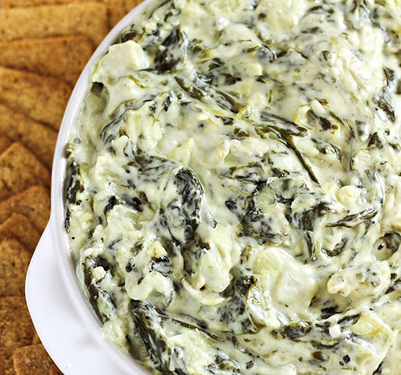 Slow Cooker Spinach and Artichoke Dip Recipe #appetizers #dinner