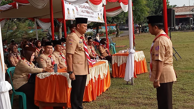 Camat Andrille Martin SE Pimpin Upacara Hari Pramuka Nasional