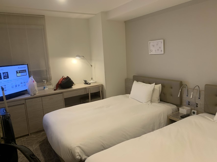 MOnday hotel