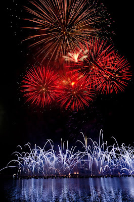 SINGAPORE 2012 New Year Countdown :: Firework