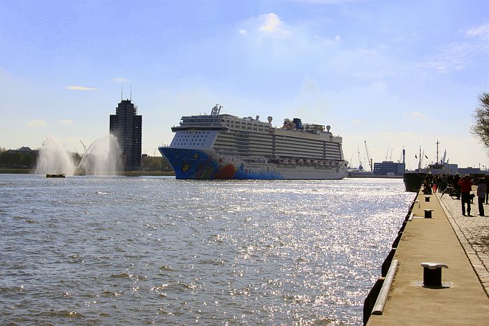 NCL - Norwegian Breakaway