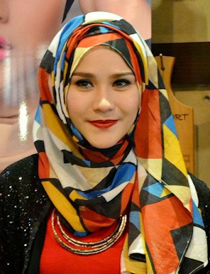 Model Hijab Ala Artis Zaskia Adya mecca