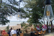Dikapling Jadi Puluhan Warung Dan Kafe, Pantai Sigandu Tak Lagi Gratis