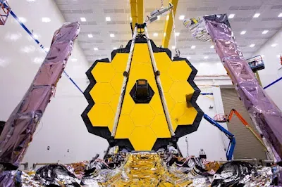 James Webb Space Telescope deployed in space, last mirror uncovered NASA